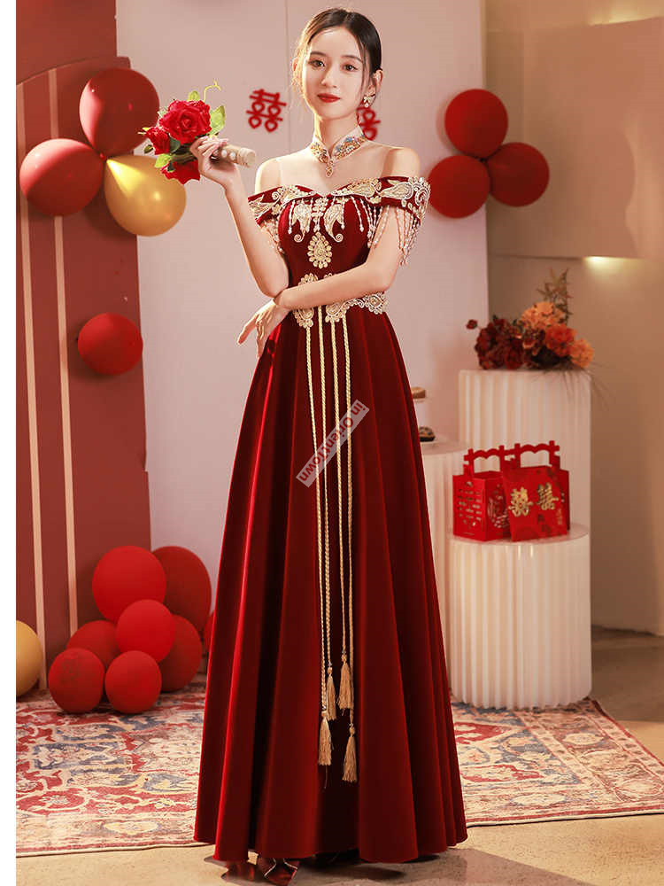 Chinesisches Toast-Kleid im Ch – Luxury Lifestyle Dress Bewertung und Preis