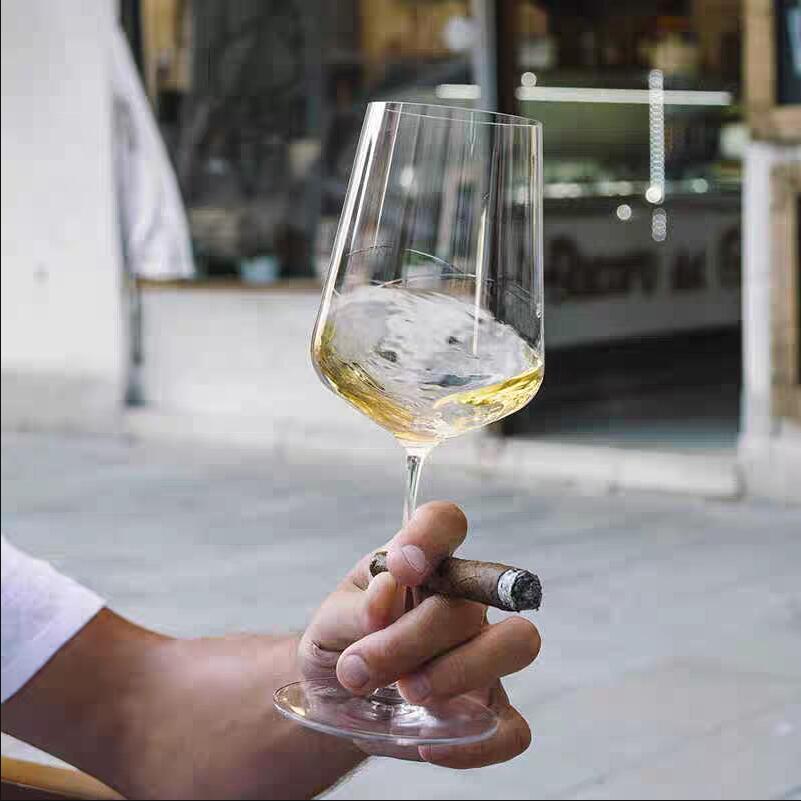 1 Stück Burgunder-Weinglas im  – Crystal Wine Glass Bewertung und Preis